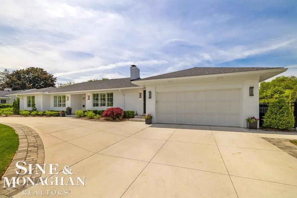 27 Shorecrest Circle Village Of Grosse Pointe Shores City MI 48236