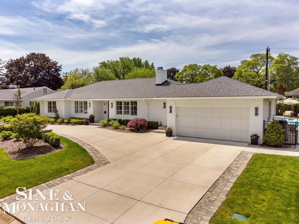 27 Shorecrest Circle Village Of Grosse Pointe Shores City MI 48236