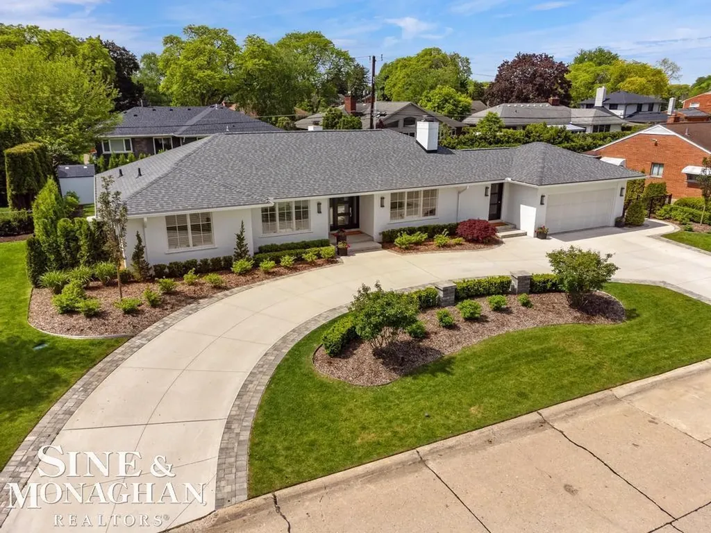27 Shorecrest Circle Village Of Grosse Pointe Shores City MI 48236