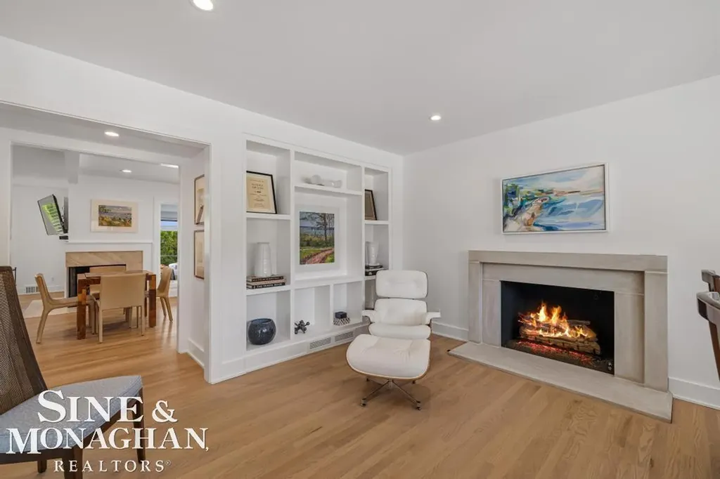 27 Shorecrest Circle Village Of Grosse Pointe Shores City MI 48236