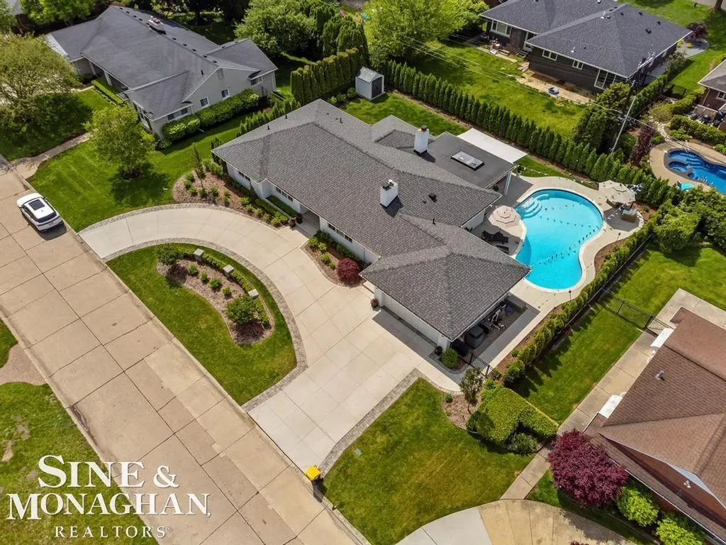 27 Shorecrest Circle Village Of Grosse Pointe Shores City MI 48236