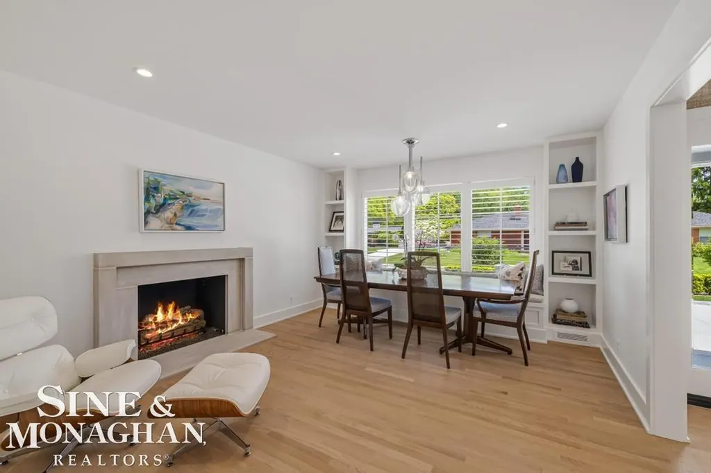 27 Shorecrest Circle Village Of Grosse Pointe Shores City MI 48236