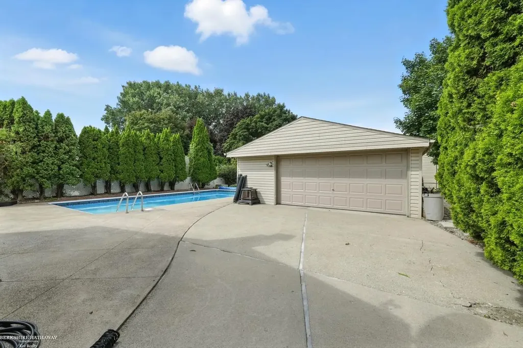 42011 Clayton Street Clinton Charter Township MI 48038