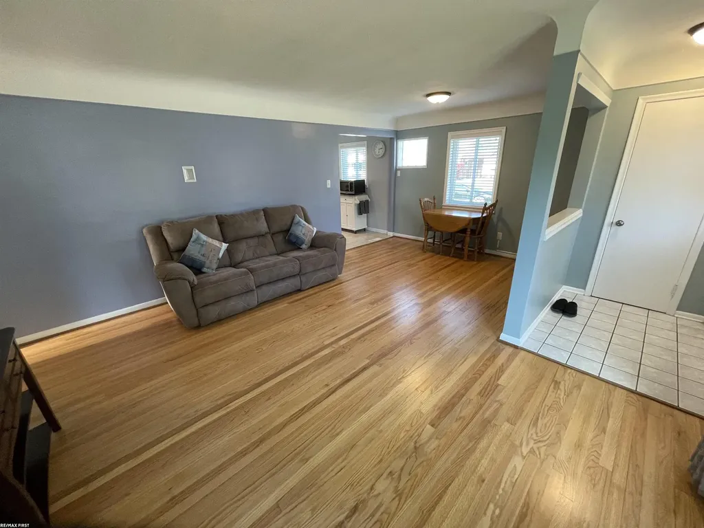 22225 Love Street St. Clair Shores City MI 48082