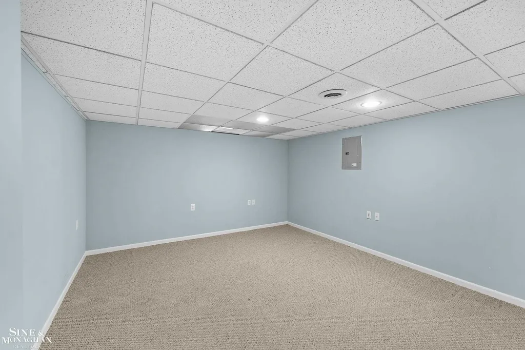 9005 Harbor Place St. Clair Shores City MI 48080