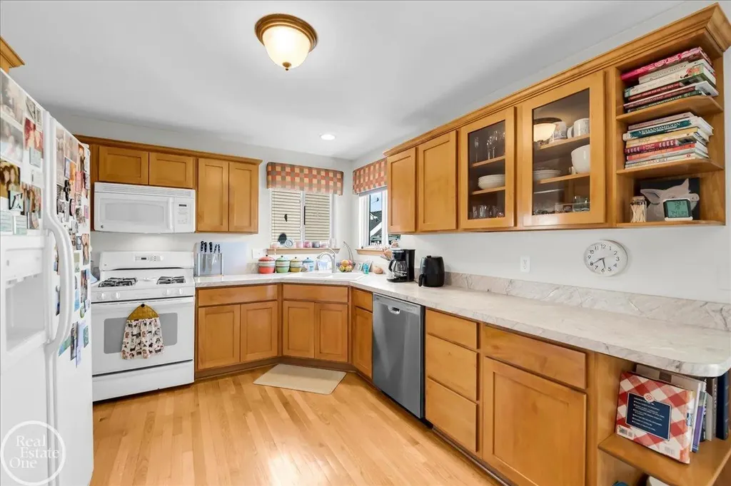 32058 Shadywood Drive Chesterfield Township MI 48047