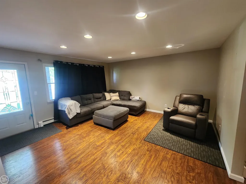2919 Eastland Drive Port Huron Charter Township MI 48060