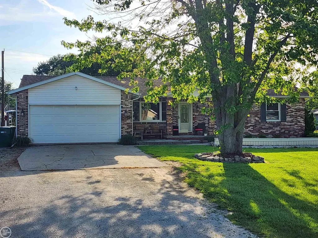 2919 Eastland Drive Port Huron Charter Township MI 48060