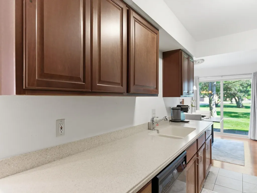 46860 High Meadows Court Macomb Township MI 48044