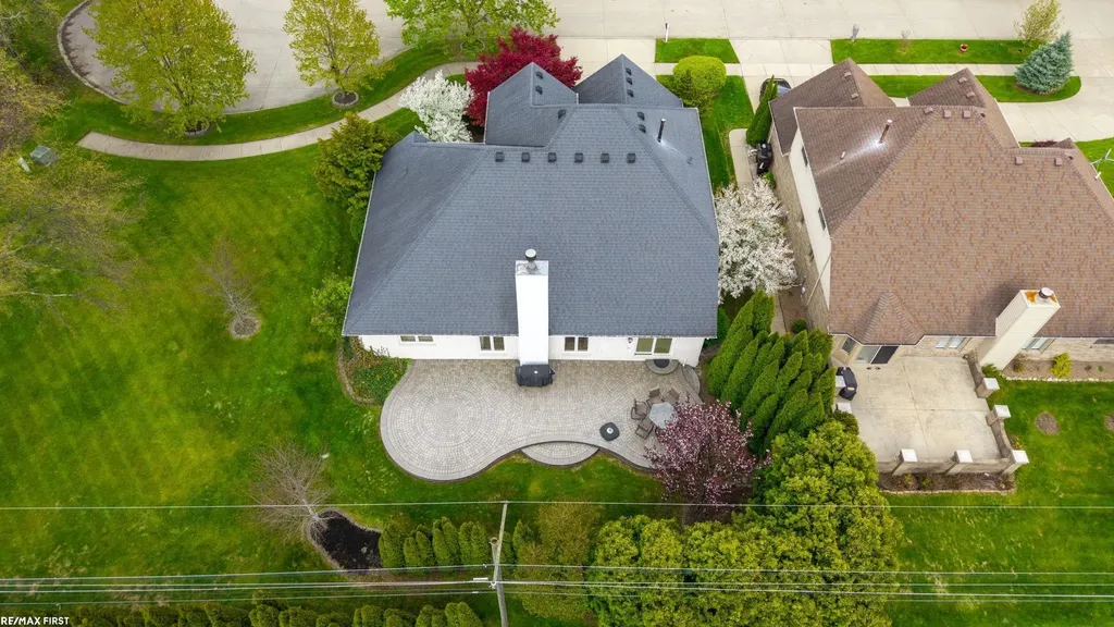 51205 Christine Court Shelby Charter Township MI 48316