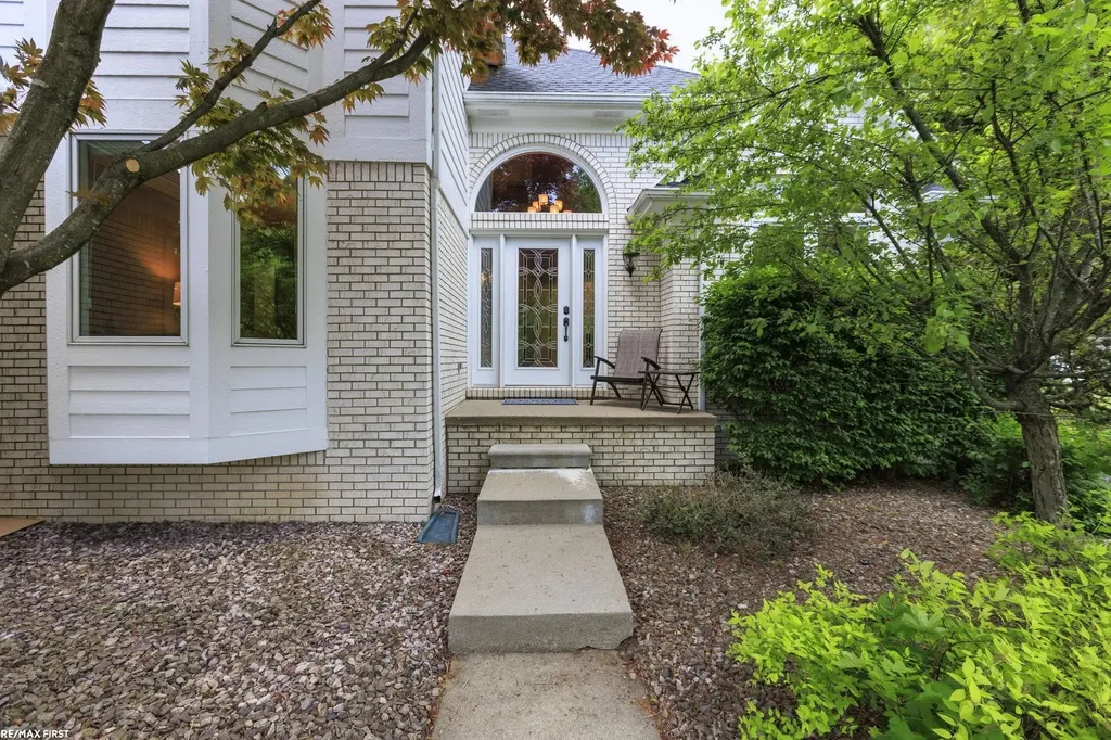 51205 Christine Court Shelby Charter Township MI 48316