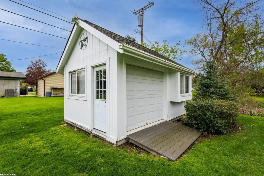 51205 Christine Court Shelby Charter Township MI 48316