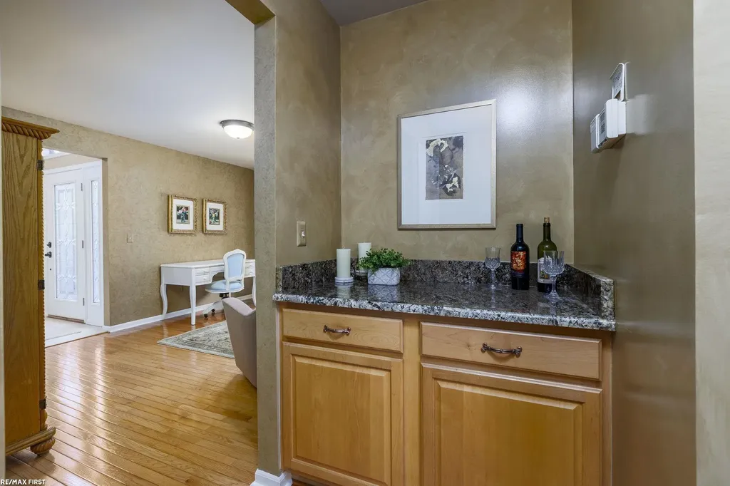 51205 Christine Court Shelby Charter Township MI 48316