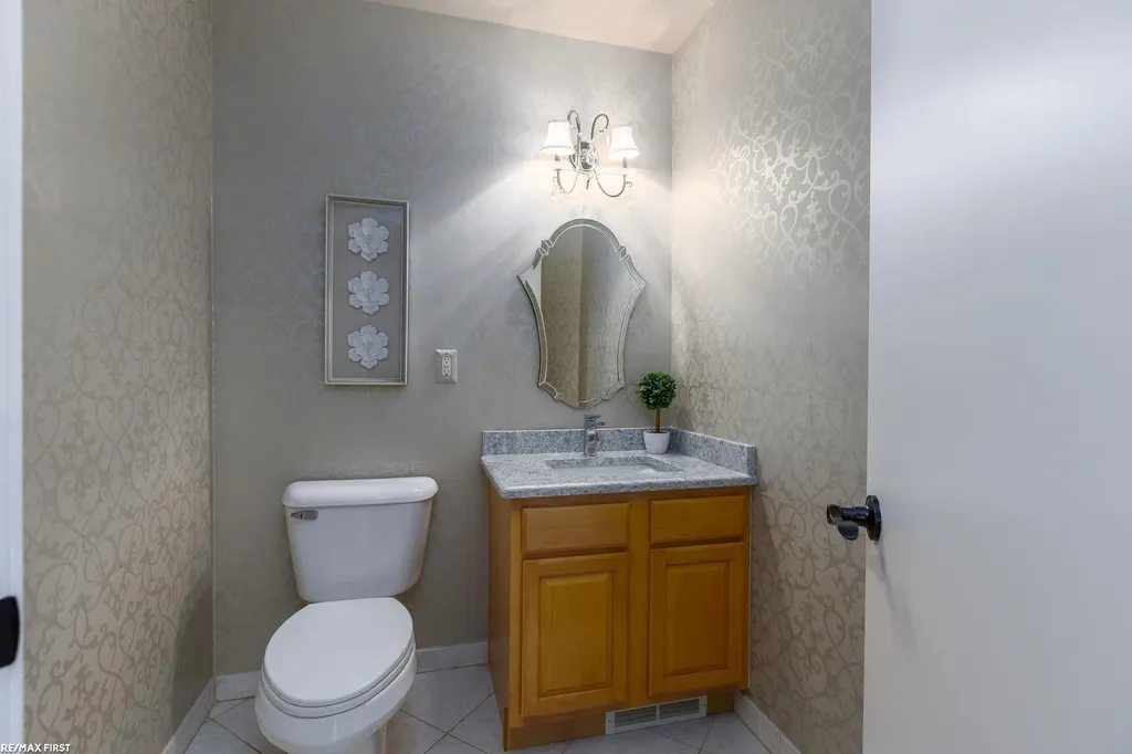 51205 Christine Court Shelby Charter Township MI 48316