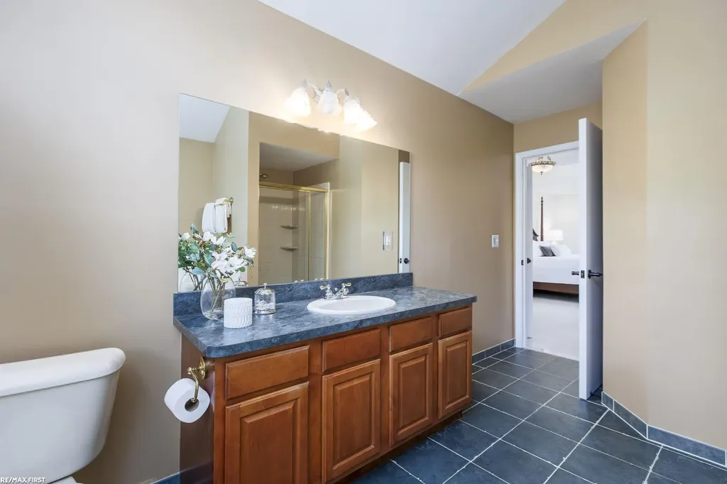 51205 Christine Court Shelby Charter Township MI 48316
