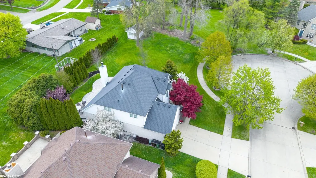 51205 Christine Court Shelby Charter Township MI 48316