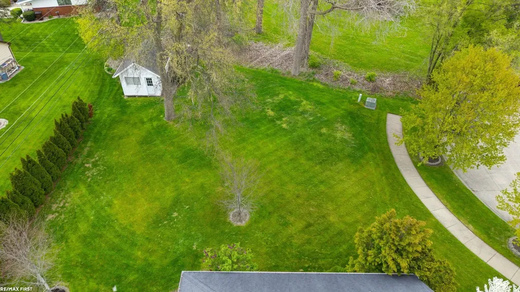 51205 Christine Court Shelby Charter Township MI 48316