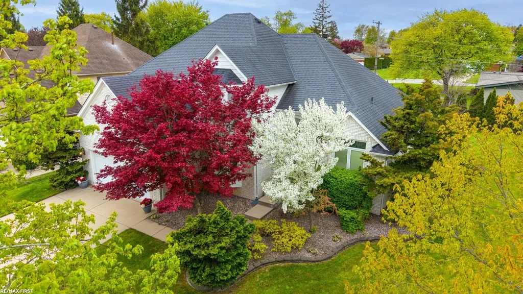 51205 Christine Court Shelby Charter Township MI 48316