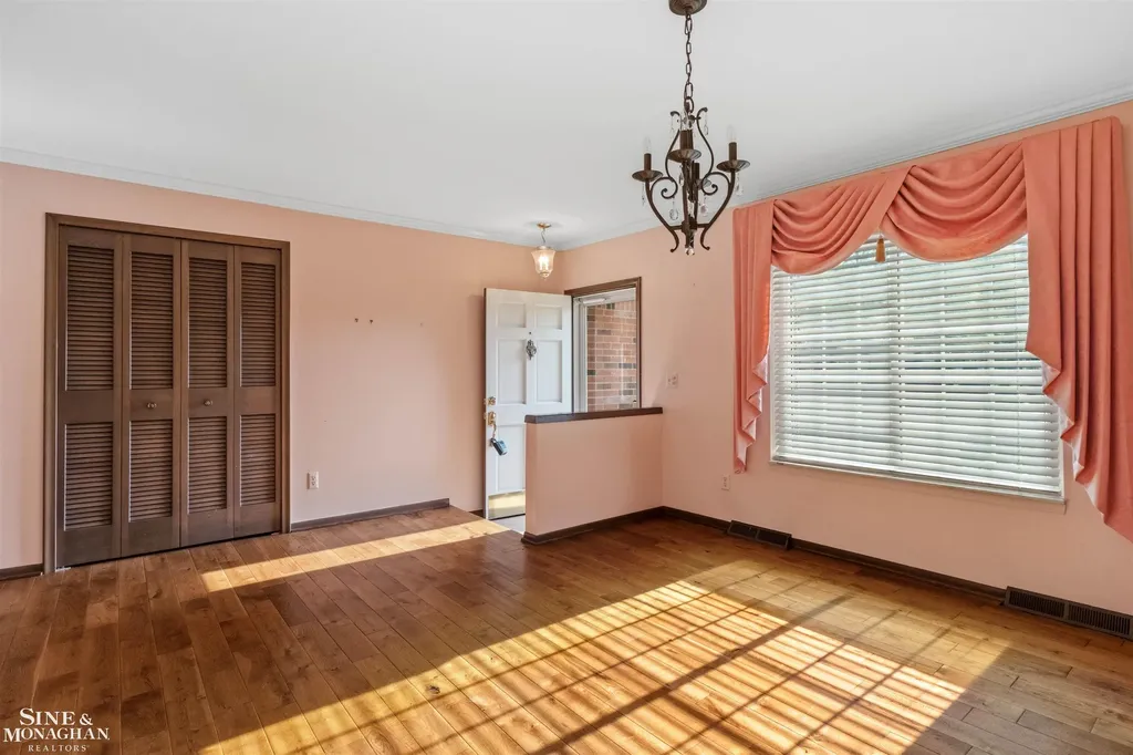 40127 Pallazo Drive Clinton Charter Township MI 48038