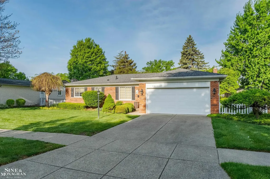 40127 Pallazo Drive Clinton Charter Township MI 48038