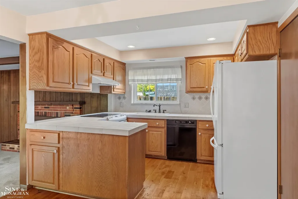 40127 Pallazo Drive Clinton Charter Township MI 48038