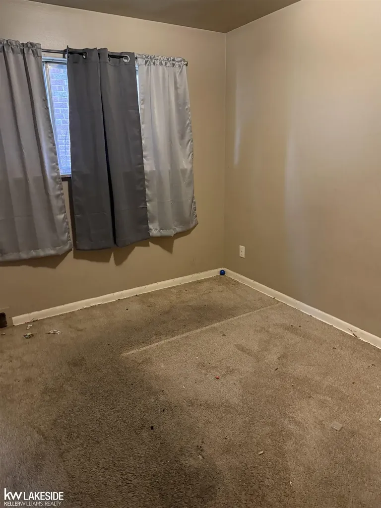 18601 Albion Street Detroit City MI 48234