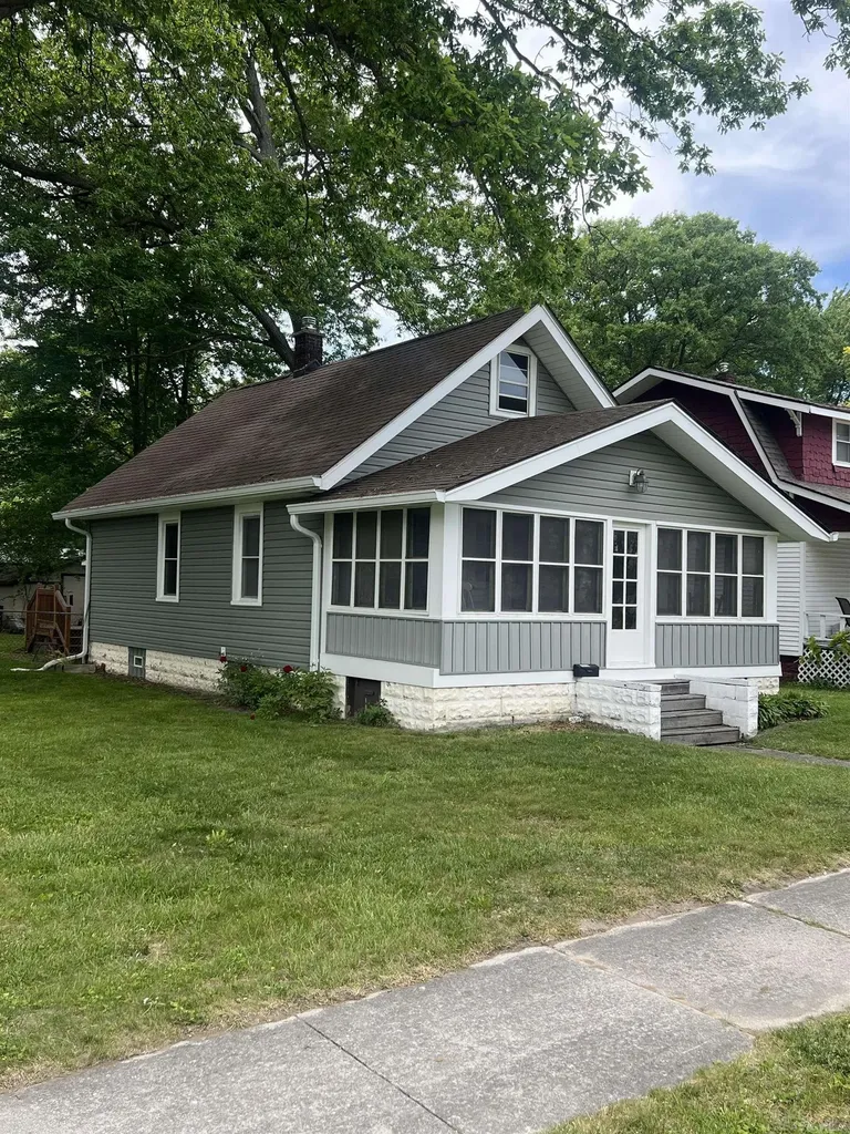 1626 Connecticut Avenue Marysville City MI 48040