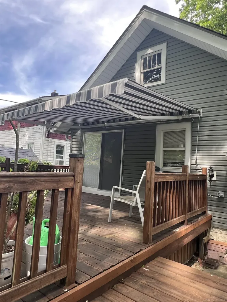 1626 Connecticut Avenue Marysville City MI 48040