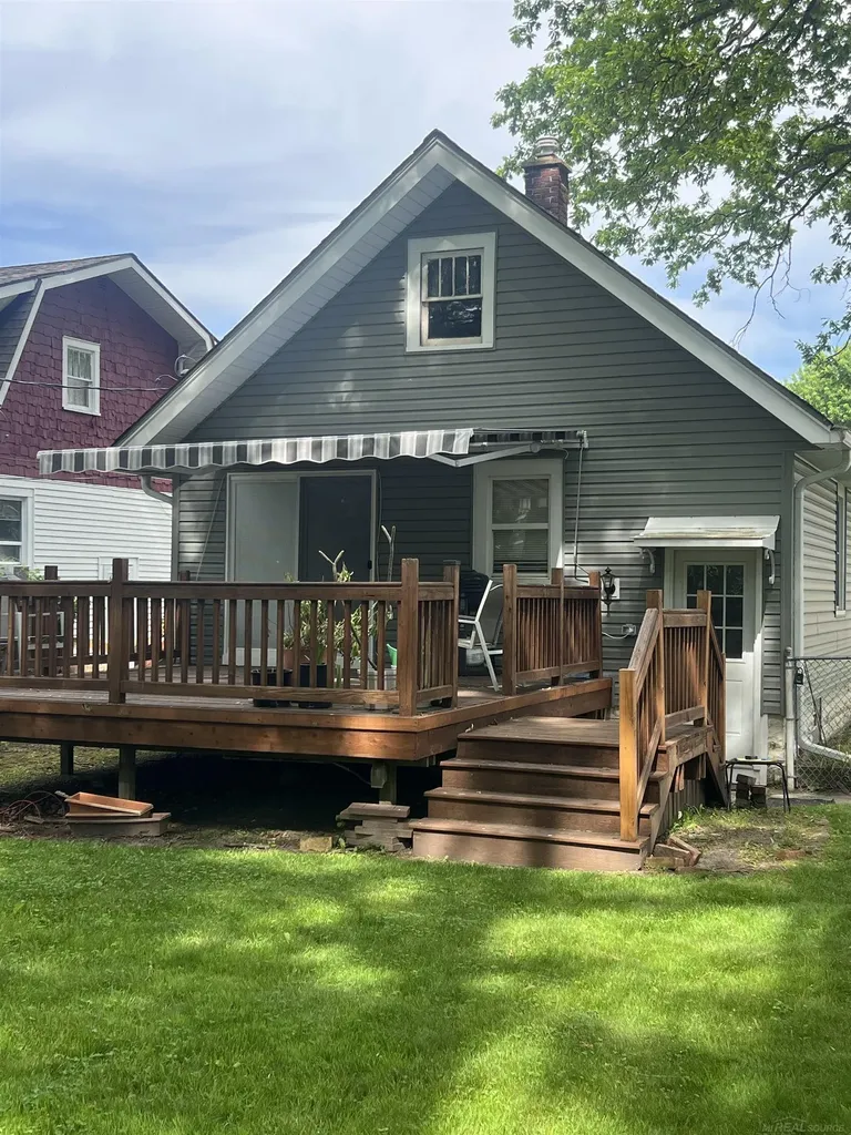 1626 Connecticut Avenue Marysville City MI 48040