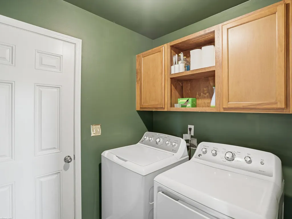 676 Woodvalley Drive Corunna City MI 48817