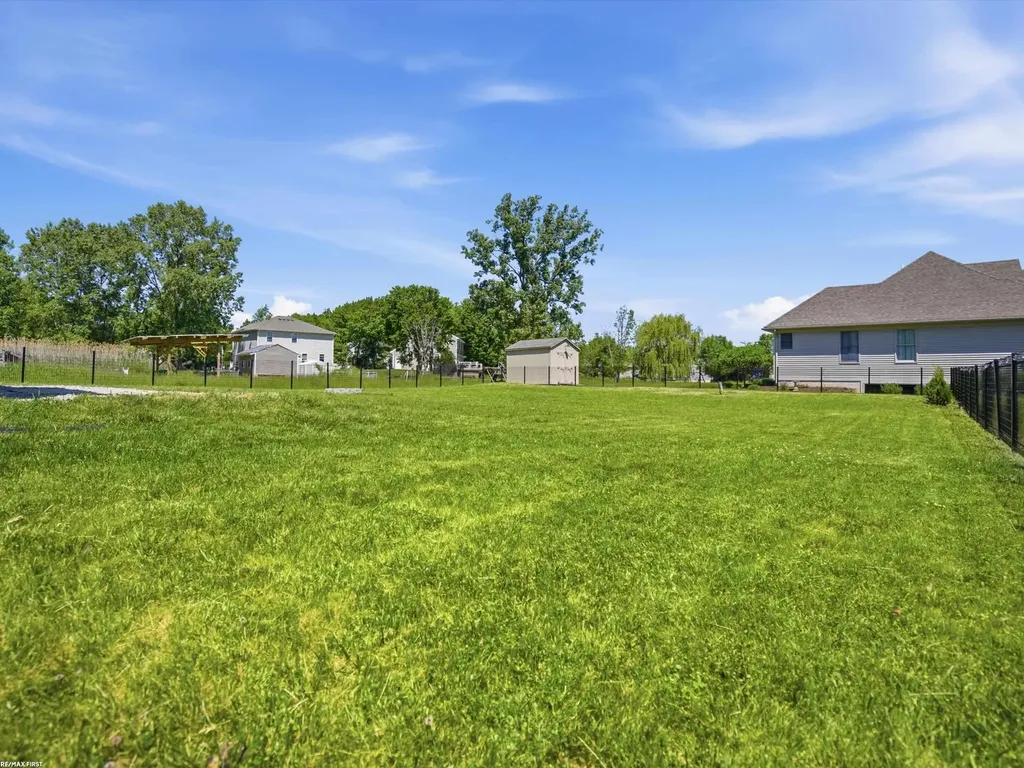 676 Woodvalley Drive Corunna City MI 48817