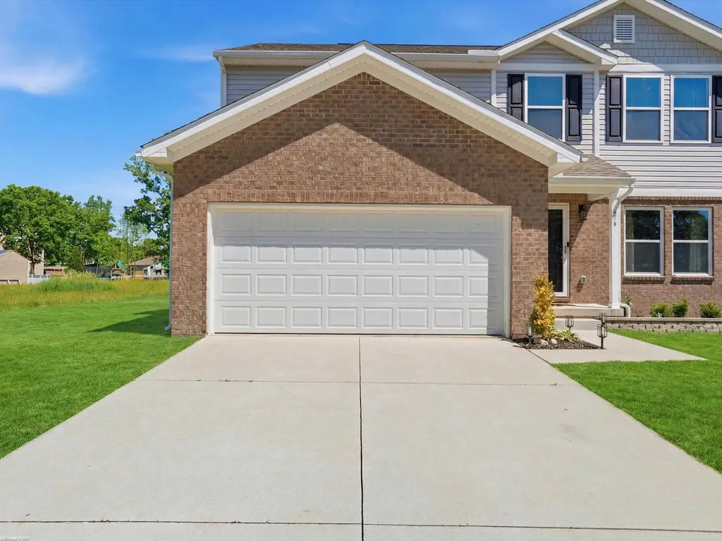 676 Woodvalley Drive Corunna City MI 48817