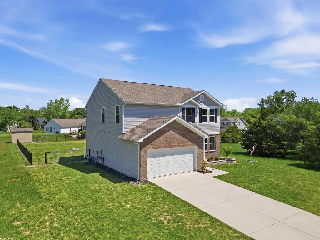 676 Woodvalley Drive Corunna City MI 48817
