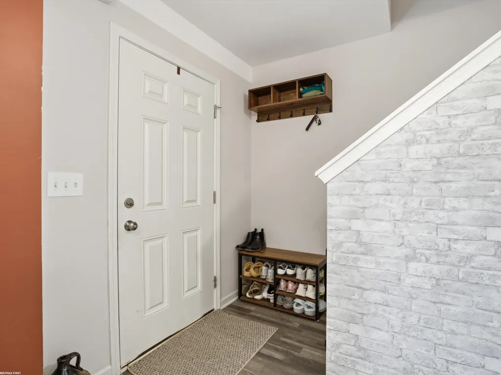 676 Woodvalley Drive Corunna City MI 48817