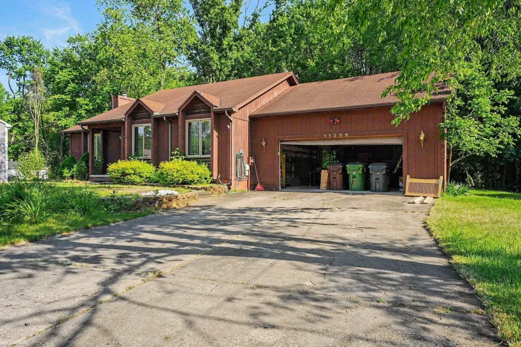 11386 Rhode Drive Shelby Charter Township MI 48317