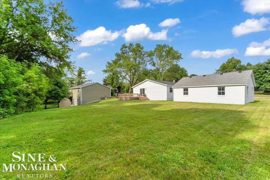 985 Fairledge Avenue Lake Orion Village MI 48362