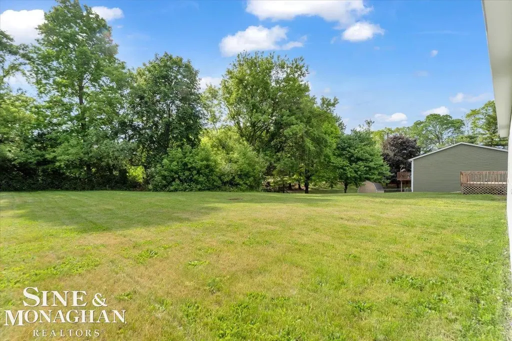 985 Fairledge Avenue Lake Orion Village MI 48362
