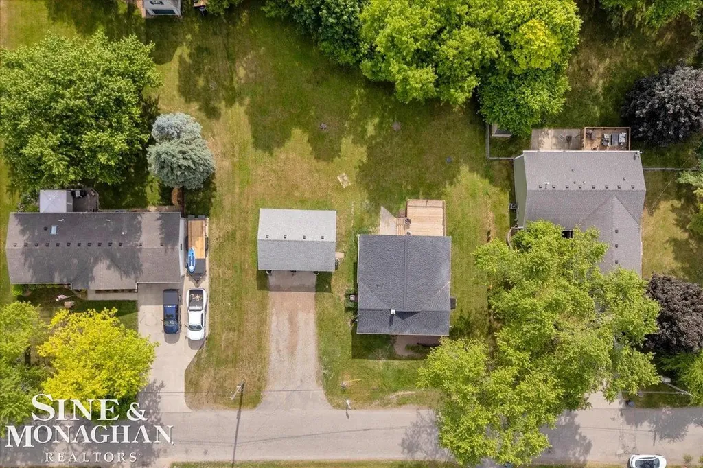 985 Fairledge Avenue Lake Orion Village MI 48362