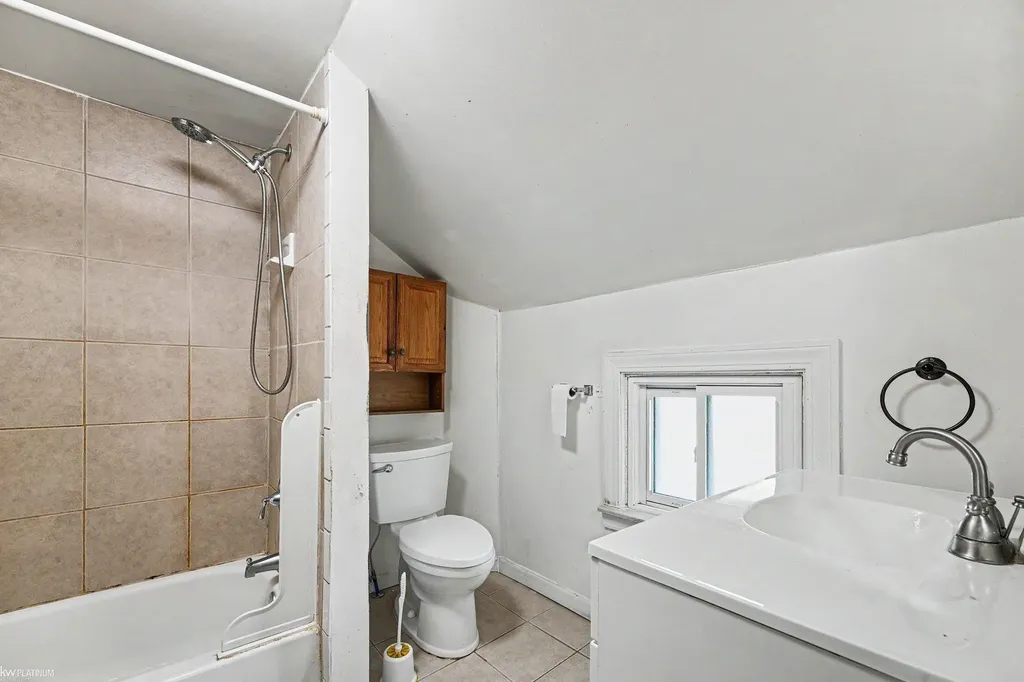 36899 Main Street New Baltimore City MI 48047