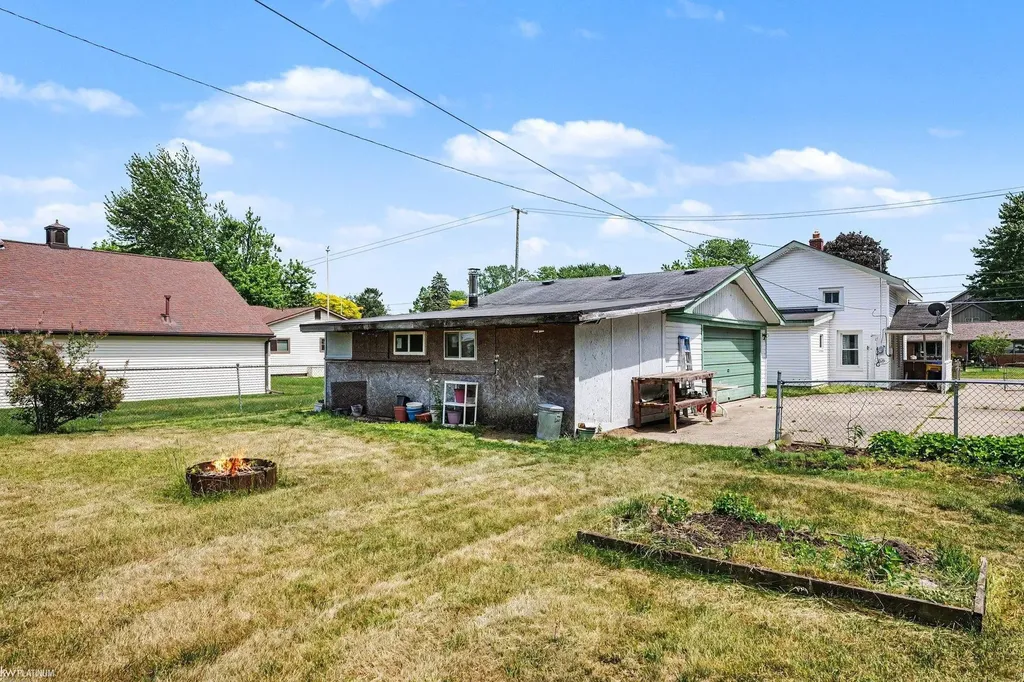 36899 Main Street New Baltimore City MI 48047