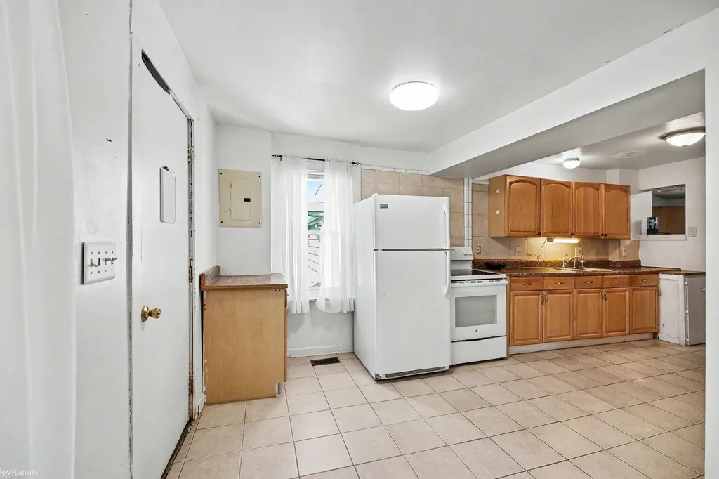 36899 Main Street New Baltimore City MI 48047