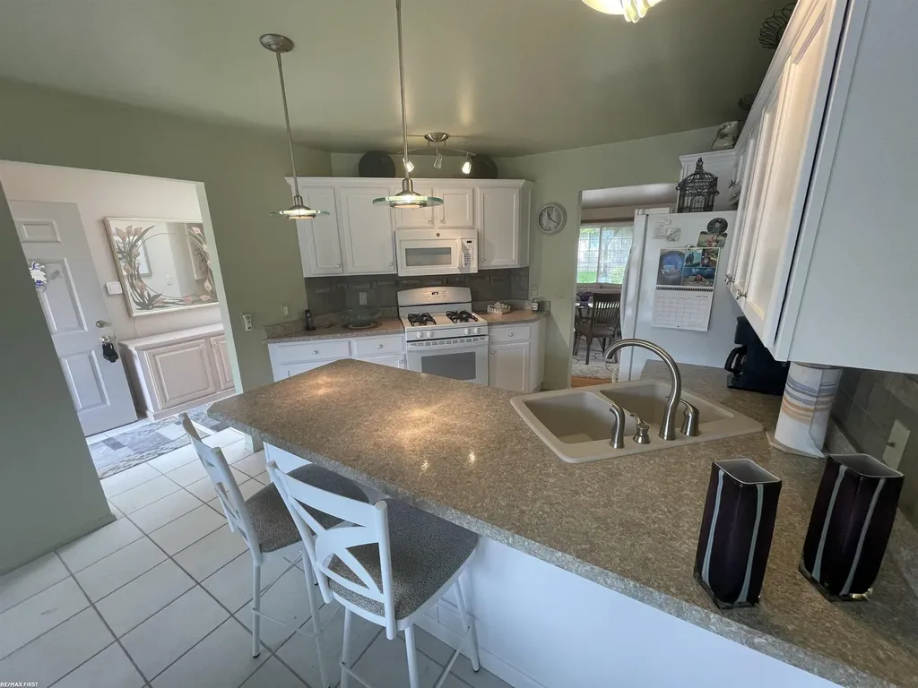 41173 Chancellor Court Clinton Charter Township MI 48038