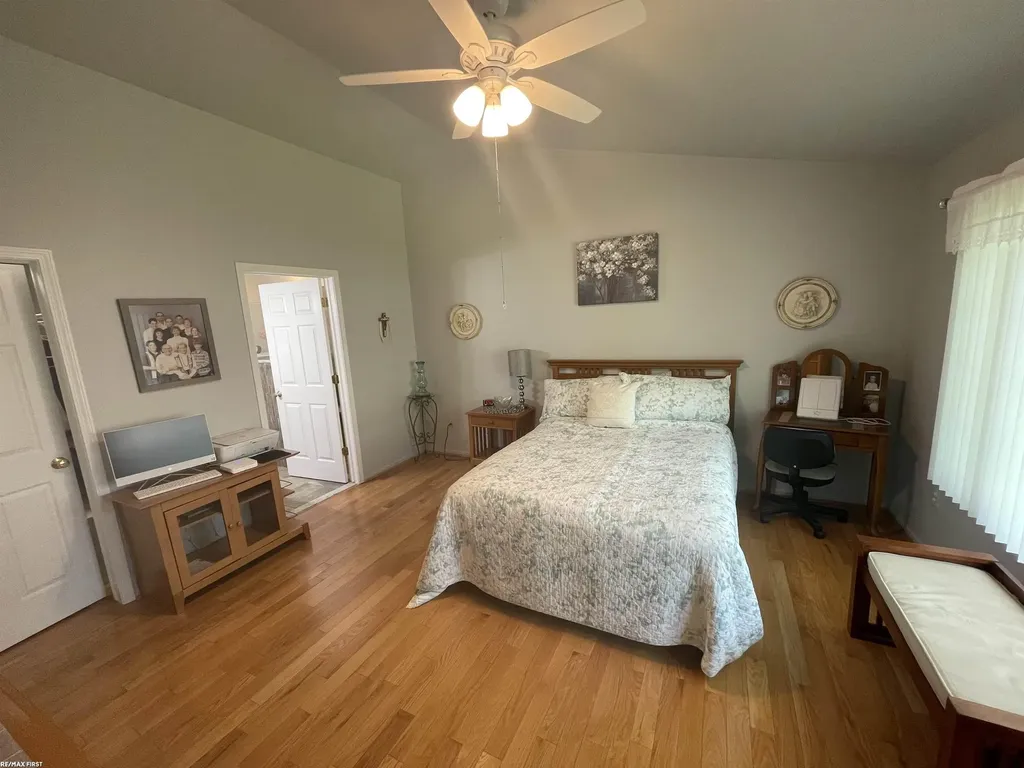 41173 Chancellor Court Clinton Charter Township MI 48038