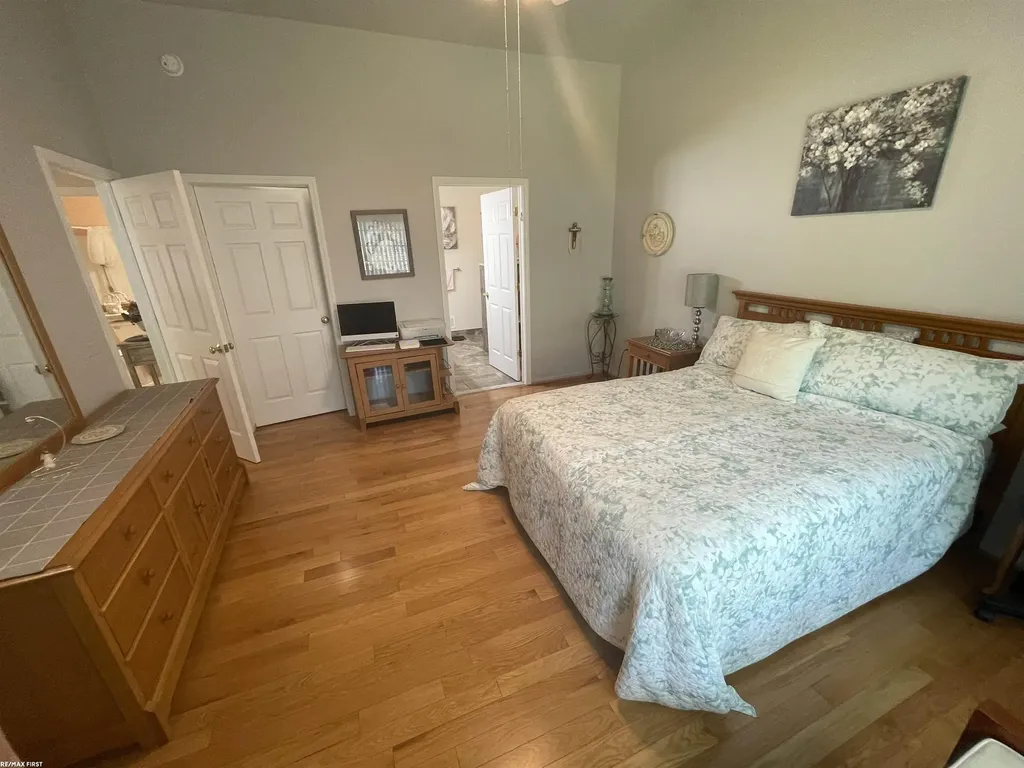 41173 Chancellor Court Clinton Charter Township MI 48038