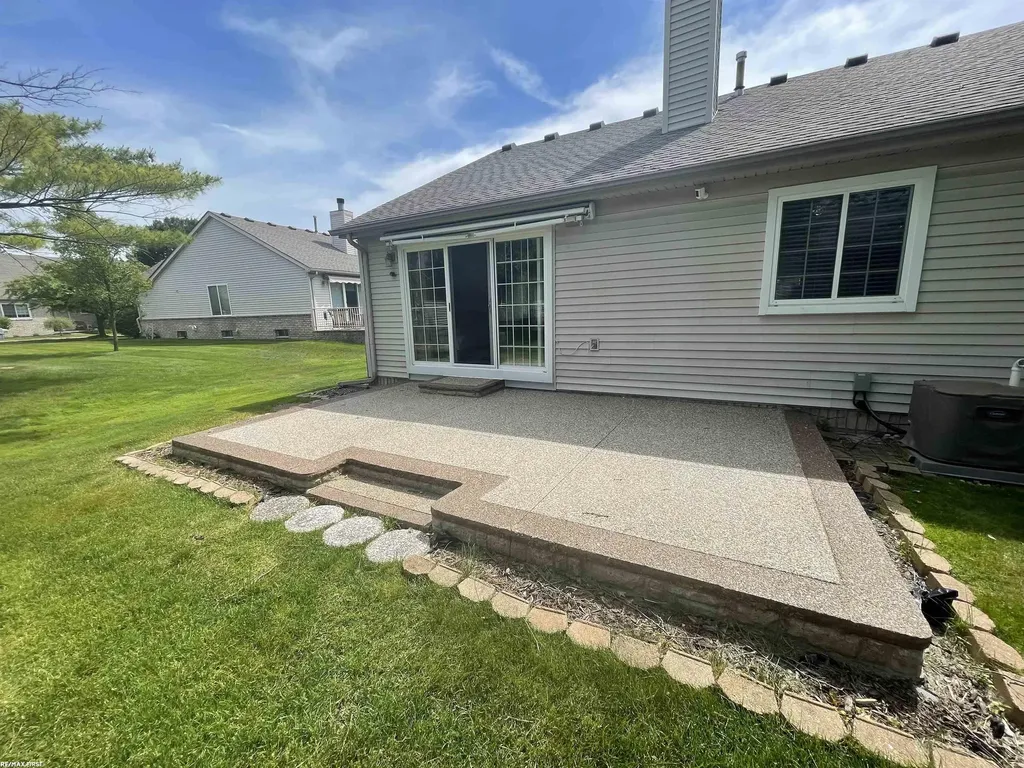 41173 Chancellor Court Clinton Charter Township MI 48038