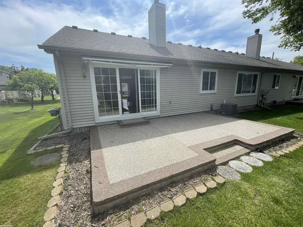 41173 Chancellor Court Clinton Charter Township MI 48038