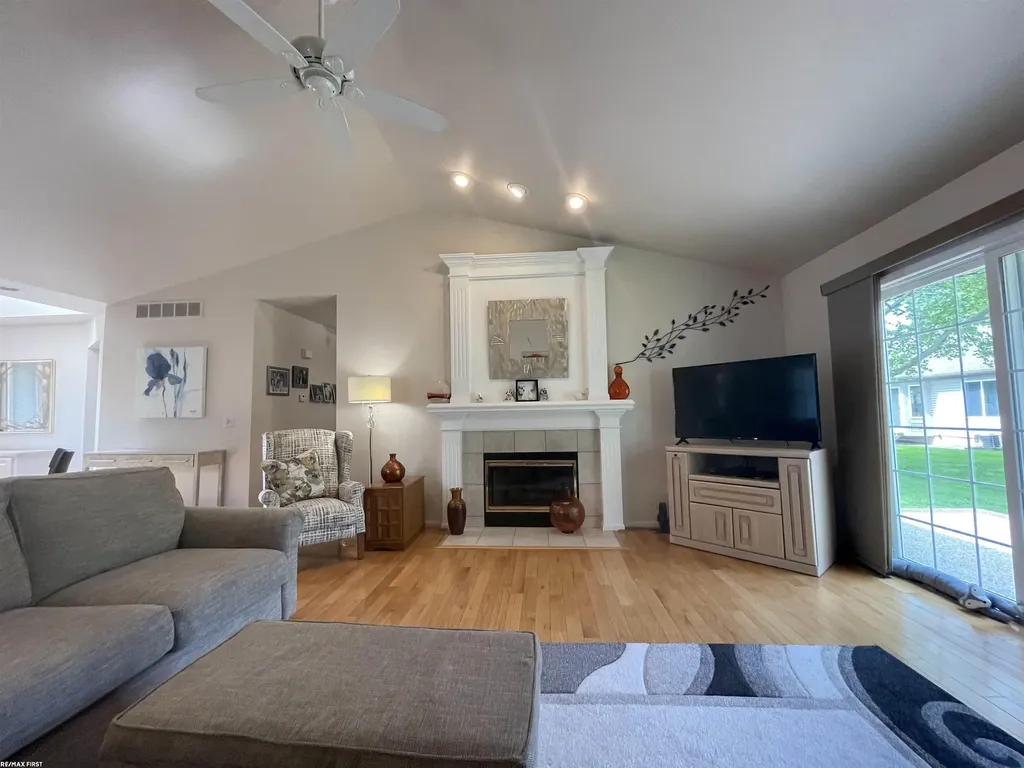 41173 Chancellor Court Clinton Charter Township MI 48038