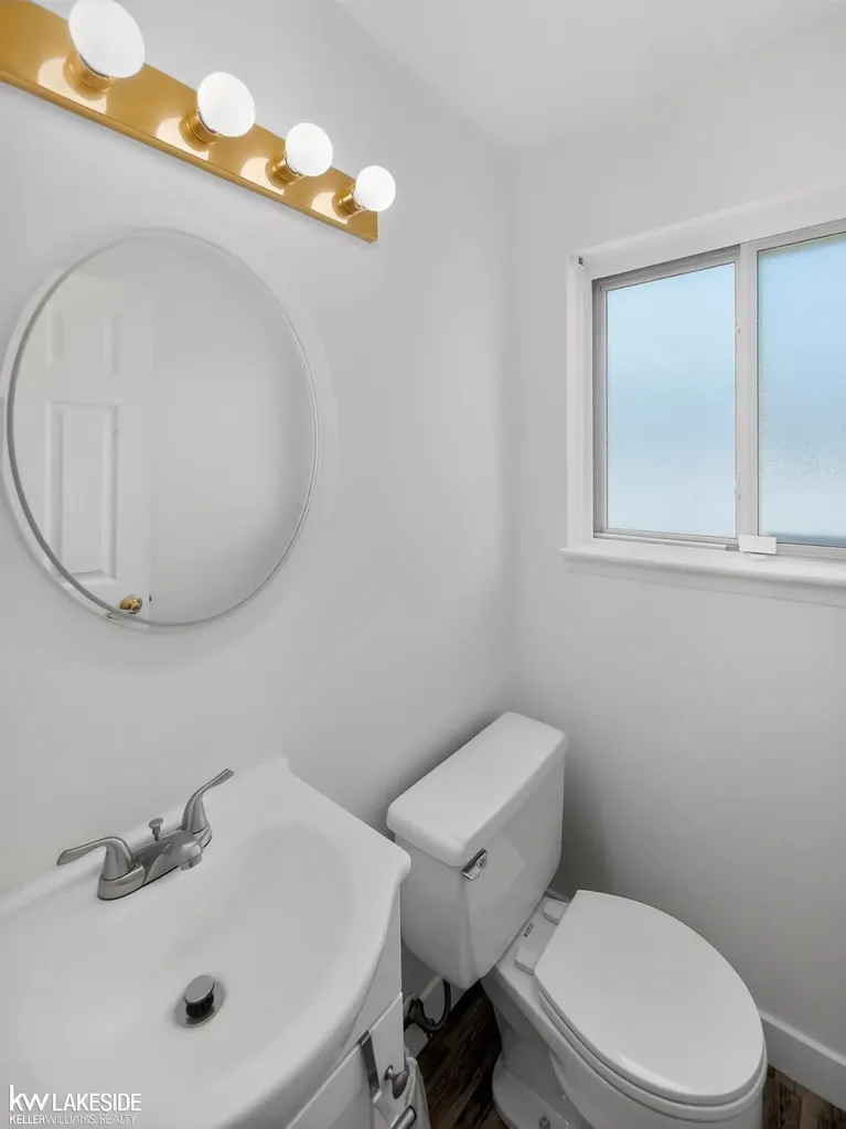 15748 Robert Drive Macomb Township MI 48044
