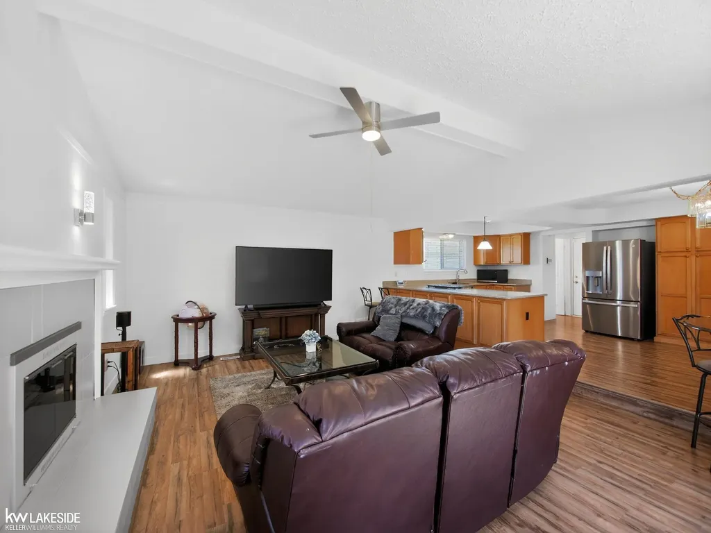 15748 Robert Drive Macomb Township MI 48044