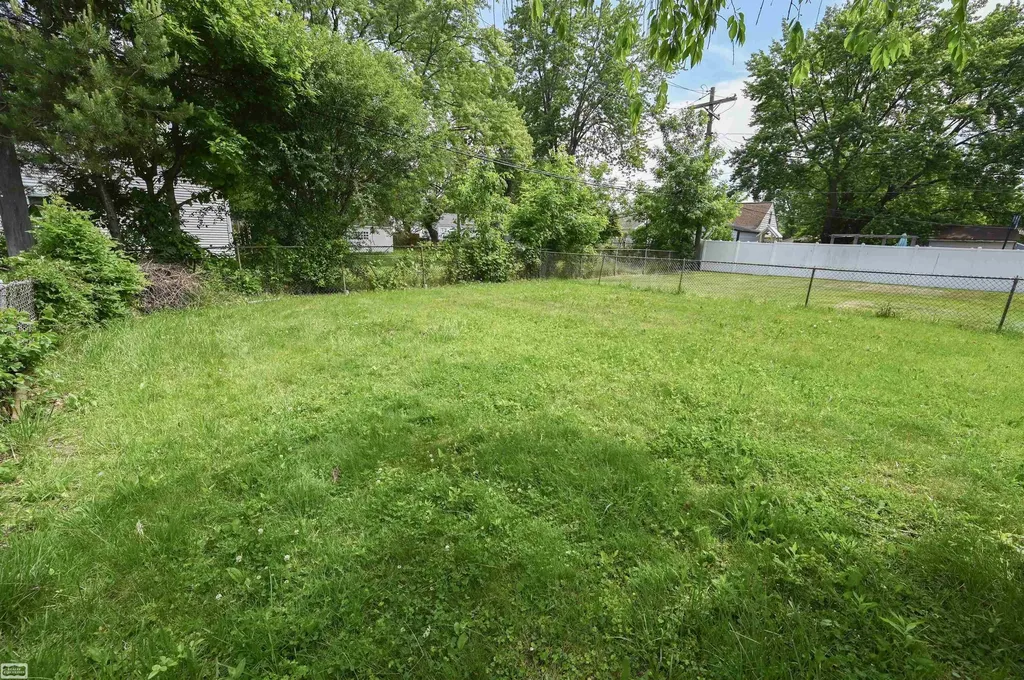 18755 Hazelwood Street Roseville City MI 48066